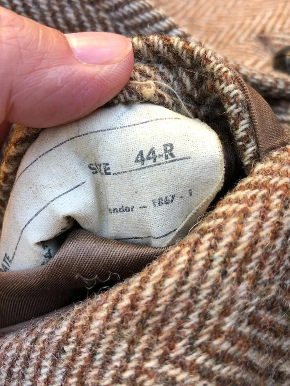 Vintage STAFFORD Herringbone Wool Blazer Jacket Men's 44R Brown Button Coat